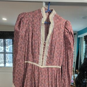 Vintage Handmaid Gunne Sax Style Floral Pink Dress with Lace Trim